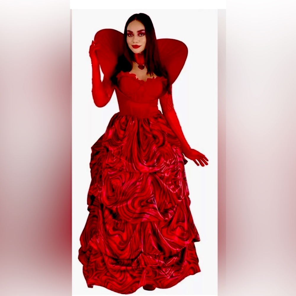 Disney Descendants 4 Rise of Red Queen of Hearts Women’s costume New!